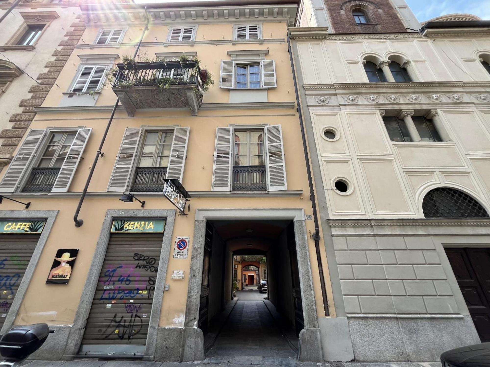 Il Posto Che Non Ti Aspetti Centro Storico Apartment Торино Екстериор снимка